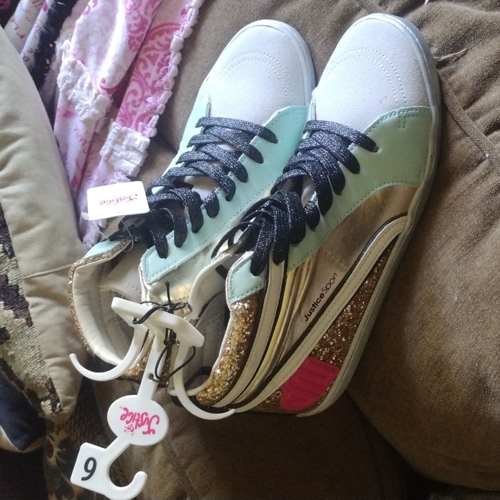 High top Justice Sneakers for Big Girls Size 6 - Picture 2 of 4
